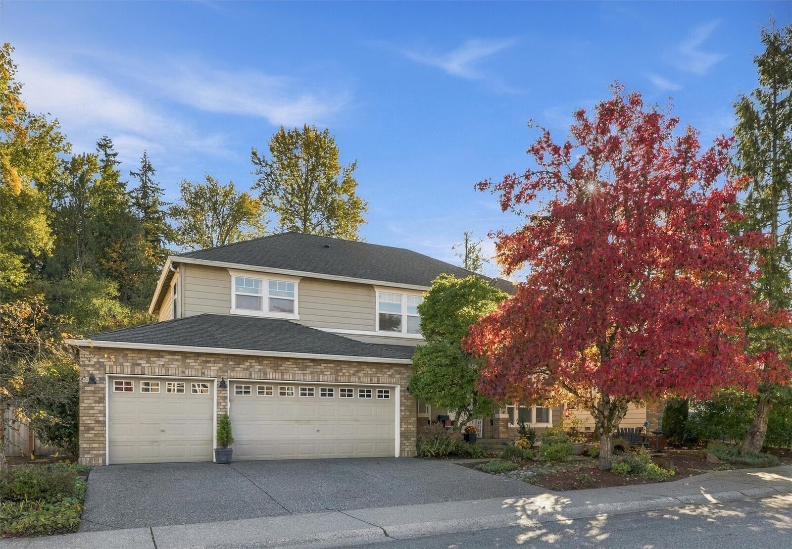 Property Photo: 8110 151st Place SE WA 98296