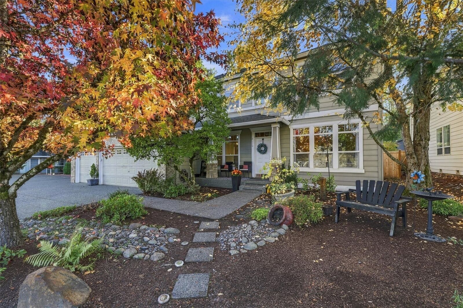 Property Photo:  8110  151st Place SE  WA 98296 