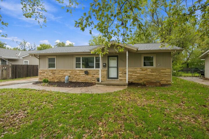 Property Photo:  5256 S Madison Ave  KS 67216 