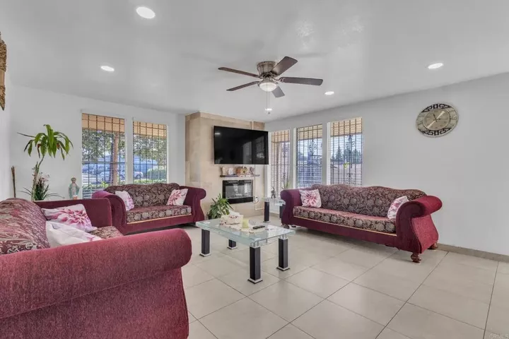 Property Photo:  1244 E Madison Ave A  CA 92021 