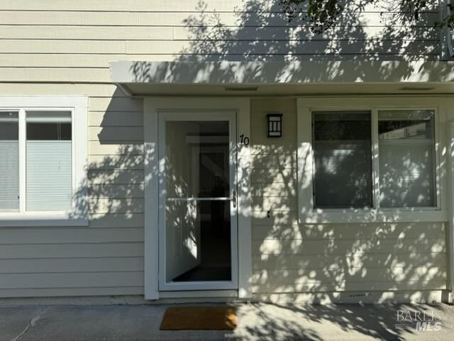 Property Photo:  70 Los Padres Circle  CA 94947 