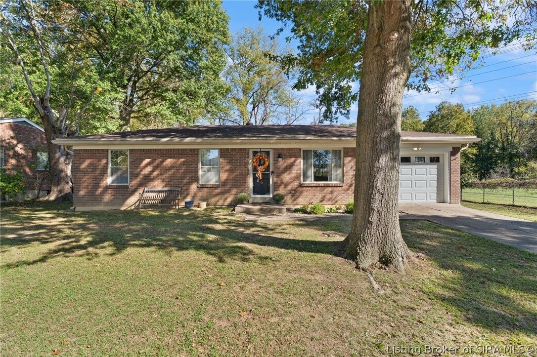 Property Photo:  2830 Linda Drive  IN 47150 