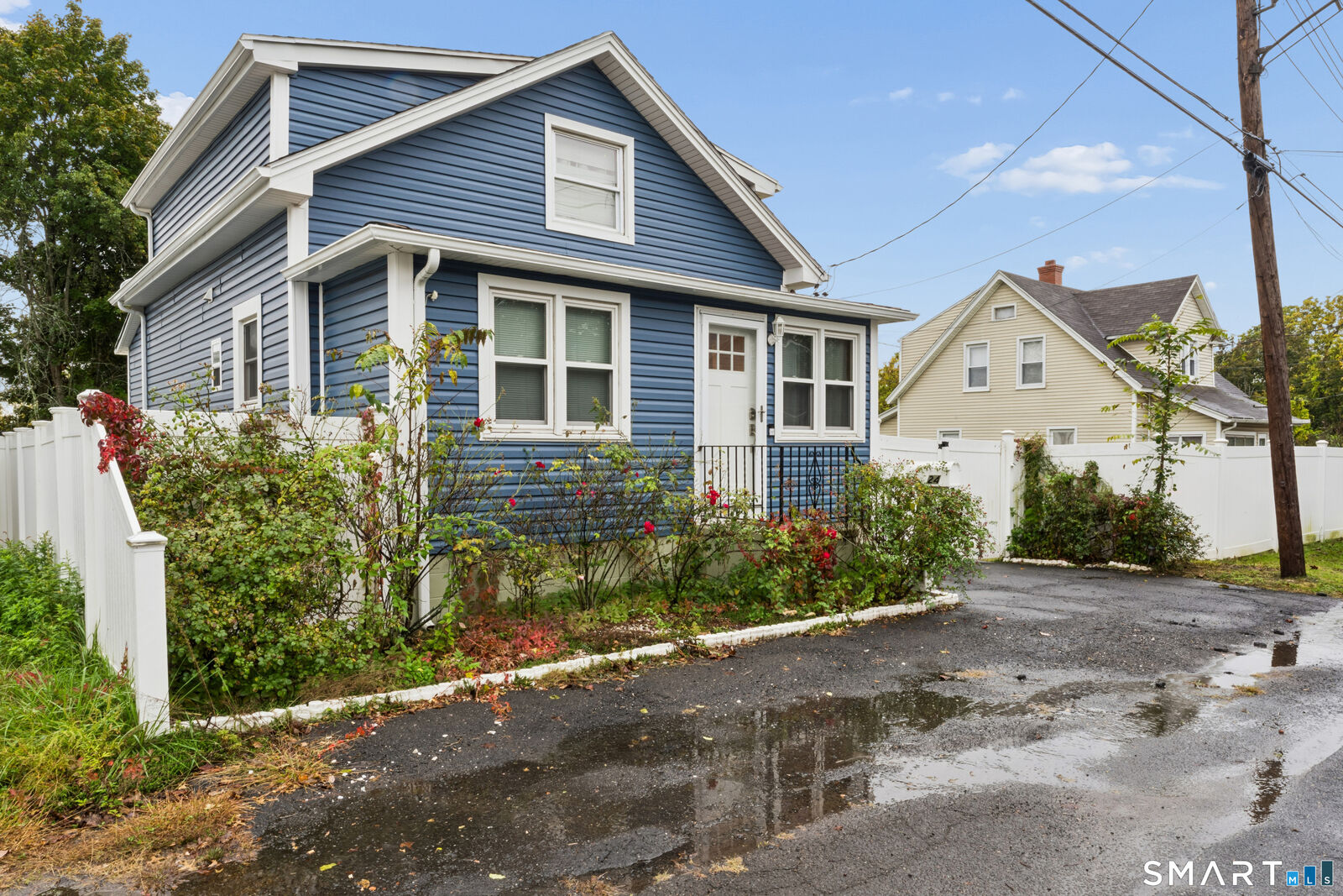 Property Photo:  24 High Street  CT 06516 
