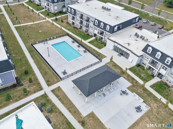 Property Photo:  280 Salmon Brook Street 6101  CT 06035 