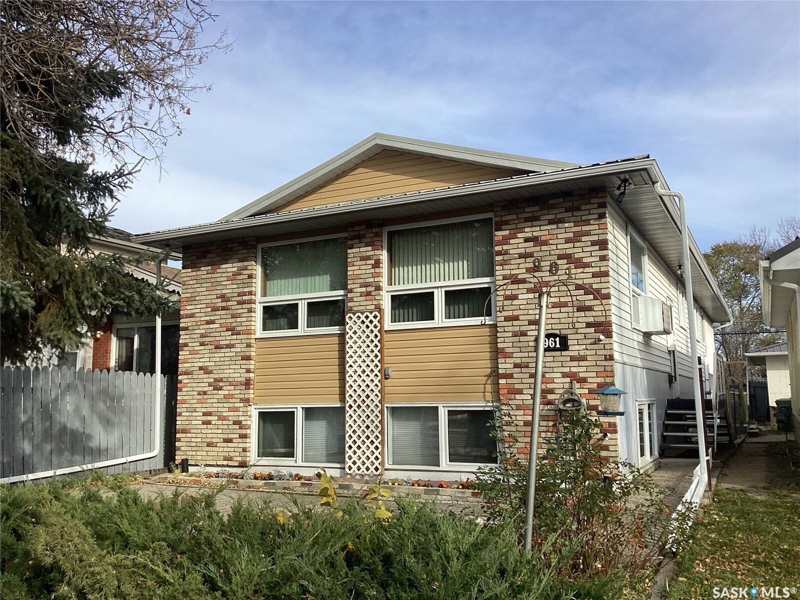 Property Photo: 961 Athol Street SK S4T 3B8