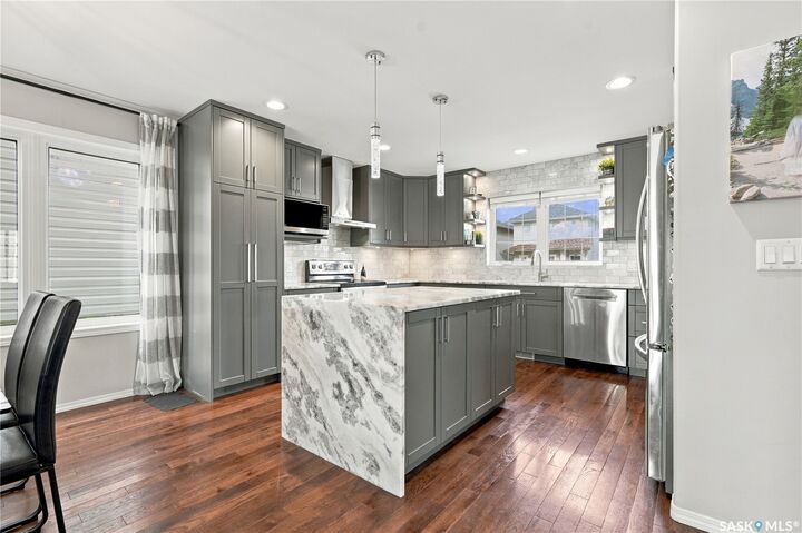 Property Photo:  342 Lynd Lane  SK S7T 0B1 