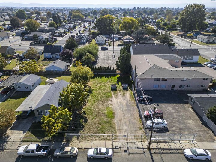 Property Photo:  1311 E Gregory Ave  WA 98944 