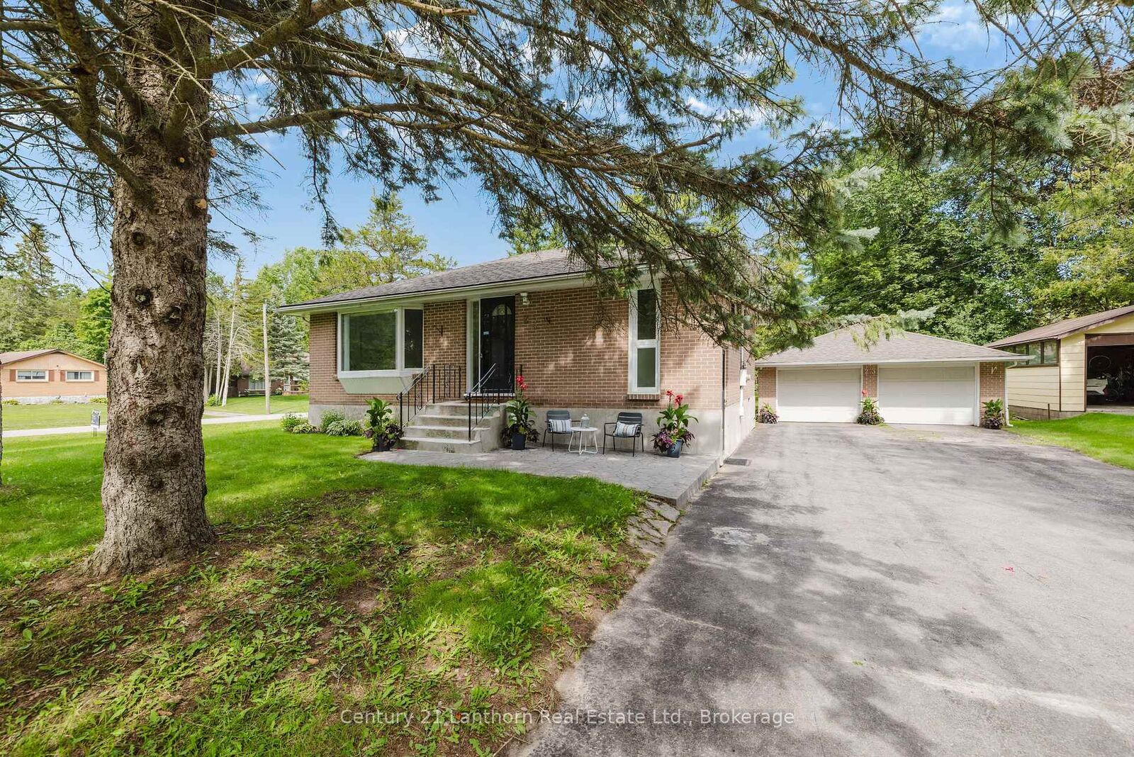 Property Photo:  23 Wood Street  ON K8V 5P6 