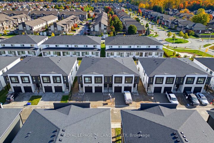 Property Photo:  776 Banyan Lane  ON N6G 0A6 