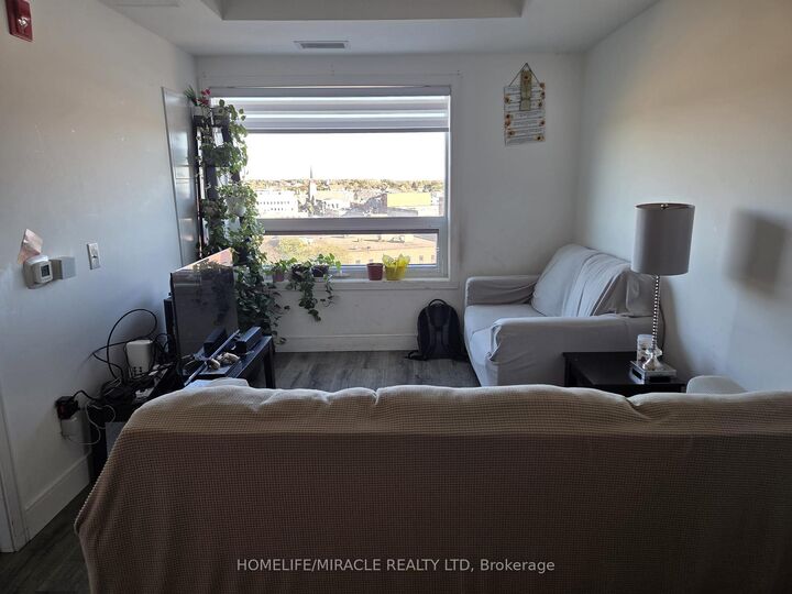 Photo de la propriété:  1 Wellington Street 815  ON N3T 2L3 