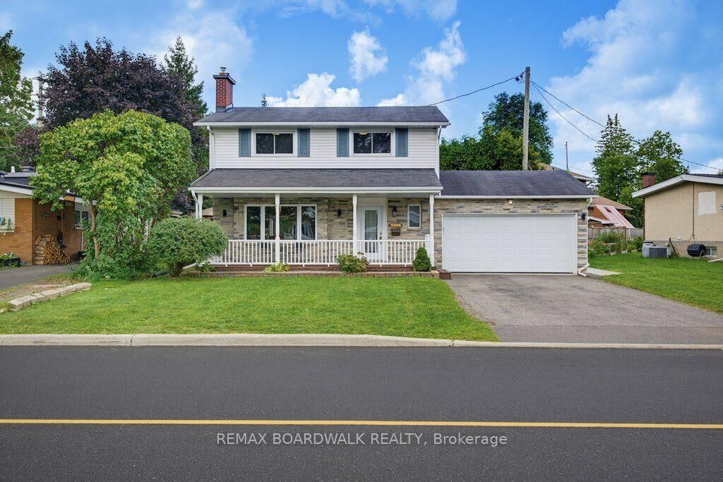 Property Photo:  2306 Ryder Street  ON K1H 6X5 