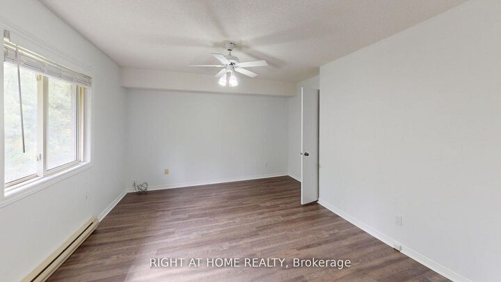 Property Photo:  25 Meadow Lane 304  ON L4N 7K2 