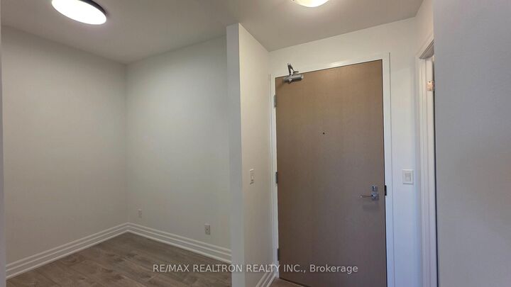 Property Photo:  10 Rouge Valley Drive W 1312  ON L6G 0G9 