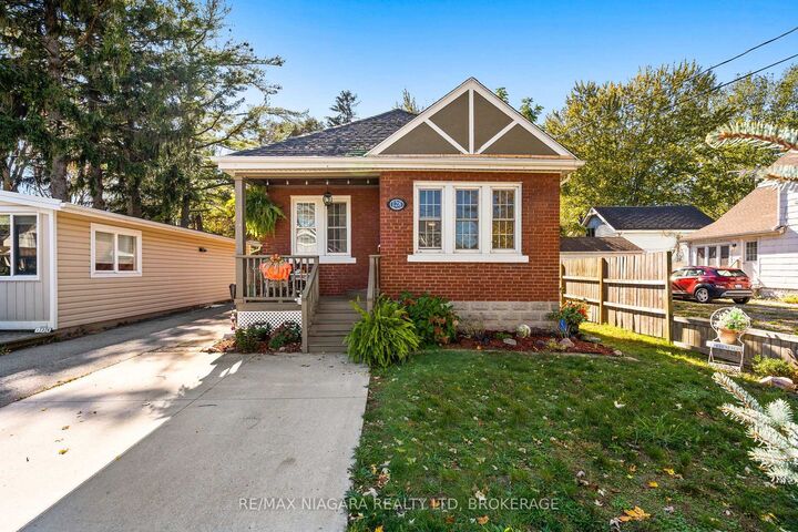 Property Photo:  128 Adelaide Street  ON L3K 2W6 
