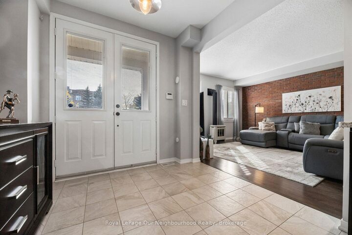 Property Photo:  308 Lakebreeze Drive  ON L1B 0A1 