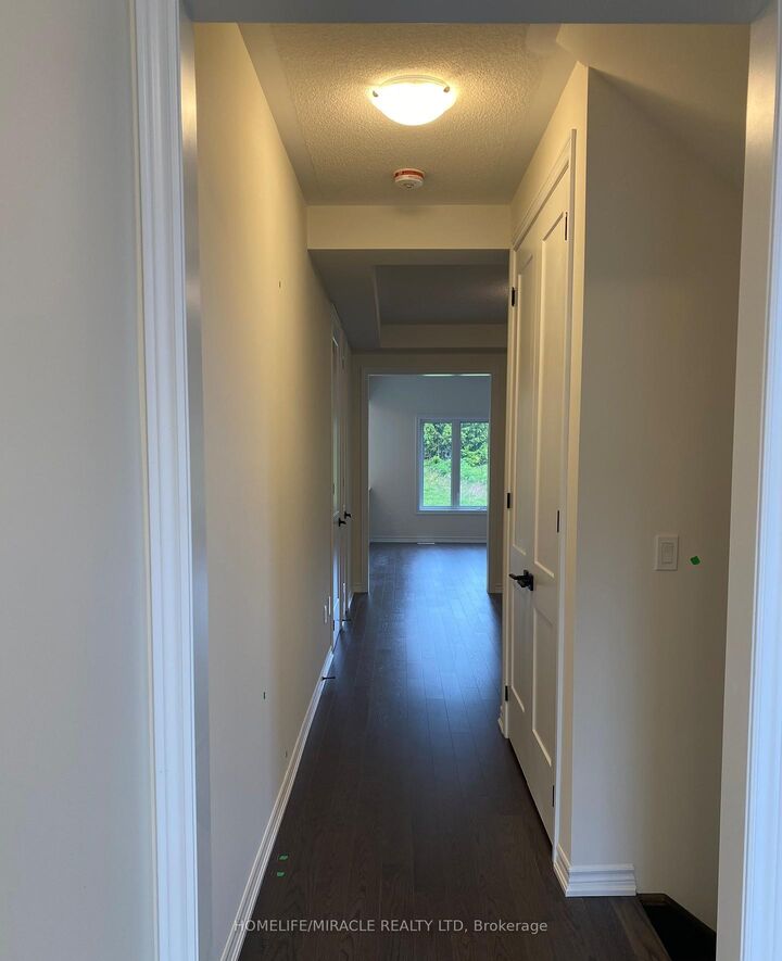 Property Photo:  54 North Garden Boulevard  ON L9L 2C7 