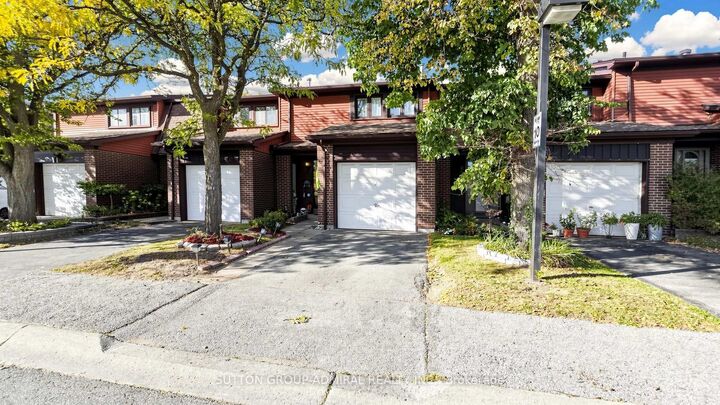 Property Photo:  11 Plaisance Road 59  ON L4C 5H1 