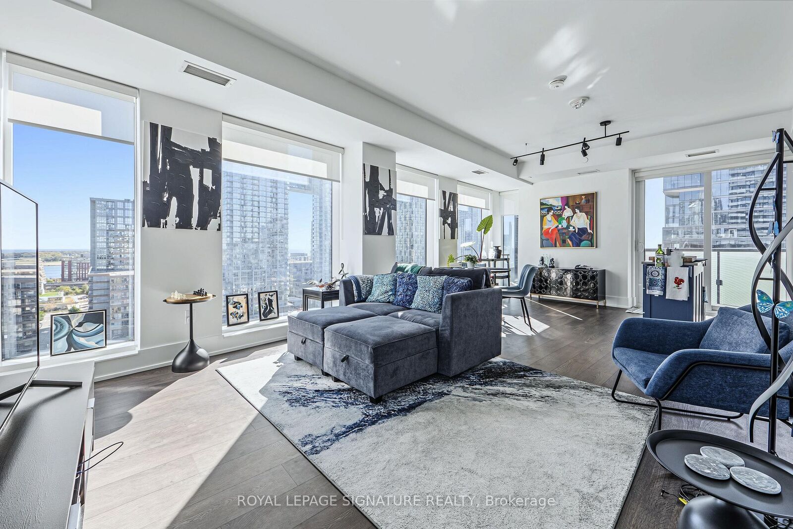 Property Photo:  480 Front Street W 915  ON M5V 0V5 