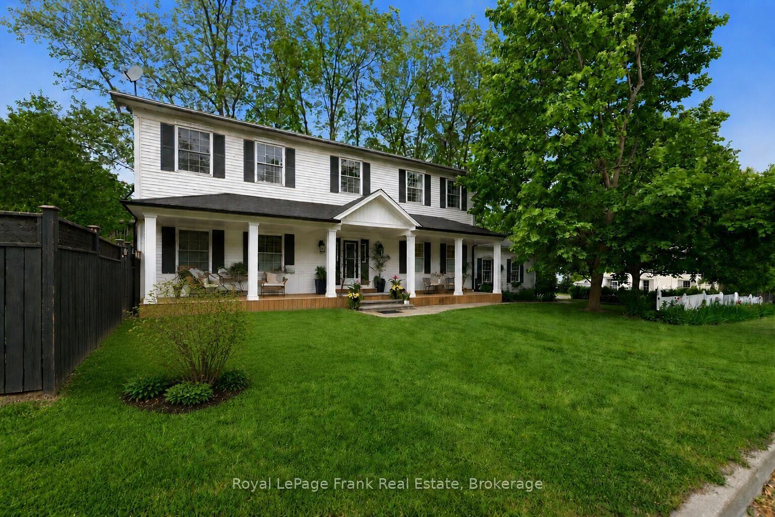 Property Photo:  246 Cochrane Street  ON L9L 1M1 