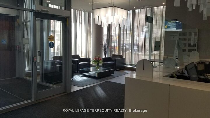 Property Photo:  126 Simcoe Street 505  ON M5H 4E6 