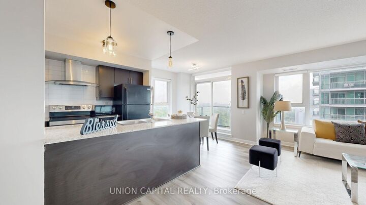 Property Photo:  25 Town Centre Court 1608  ON M1P 0B4 