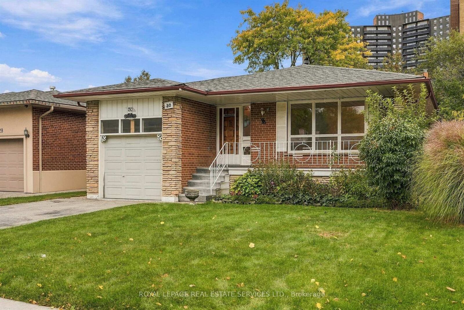 Property Photo:  30 Vanguard Drive  ON M9B 5E6 