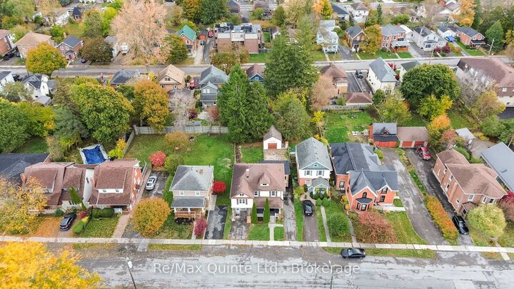 Property Photo:  163 Albert Street B  ON K8N 3N5 