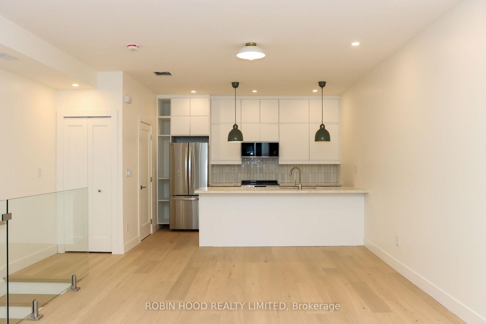 Property Photo:  247 Pacific Avenue 2  ON M6P 2P7 