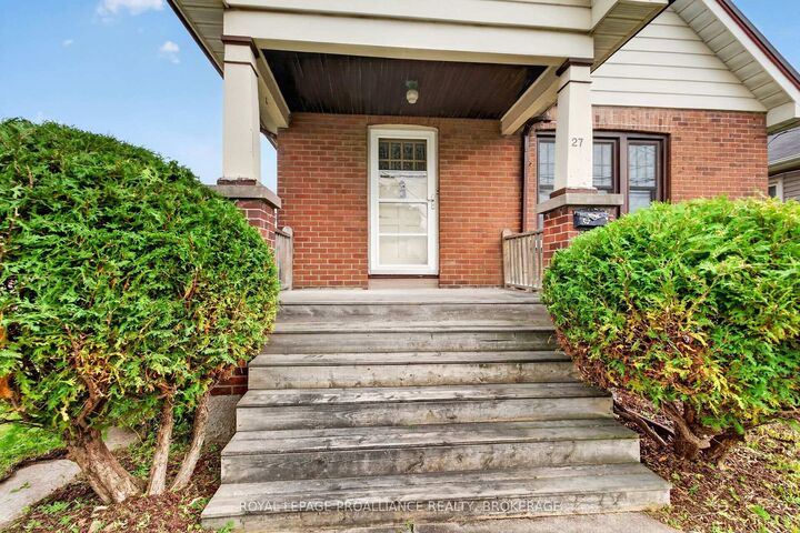 Property Photo:  27 Drayton Avenue  ON K7K 4X5 