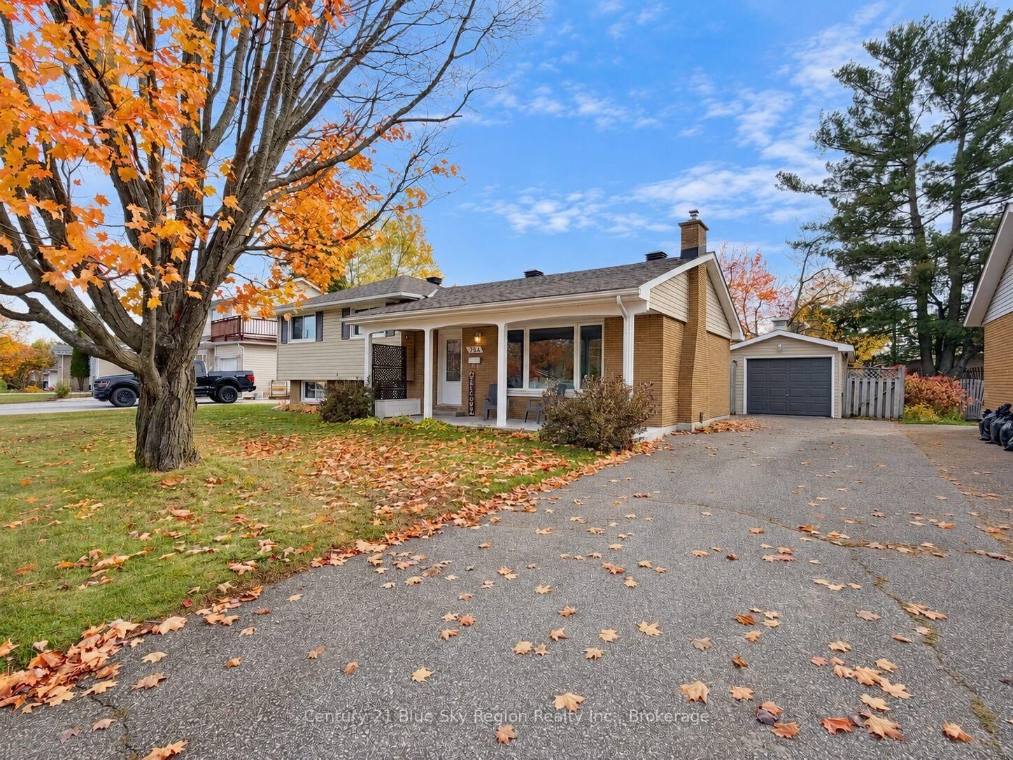 Photo de la propriété:  754 Birchwood Road  ON P1B 4T6 