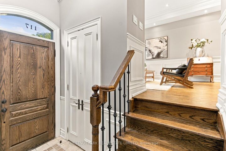 Property Photo:  117 Glengarry Avenue  ON M5M 1E1 