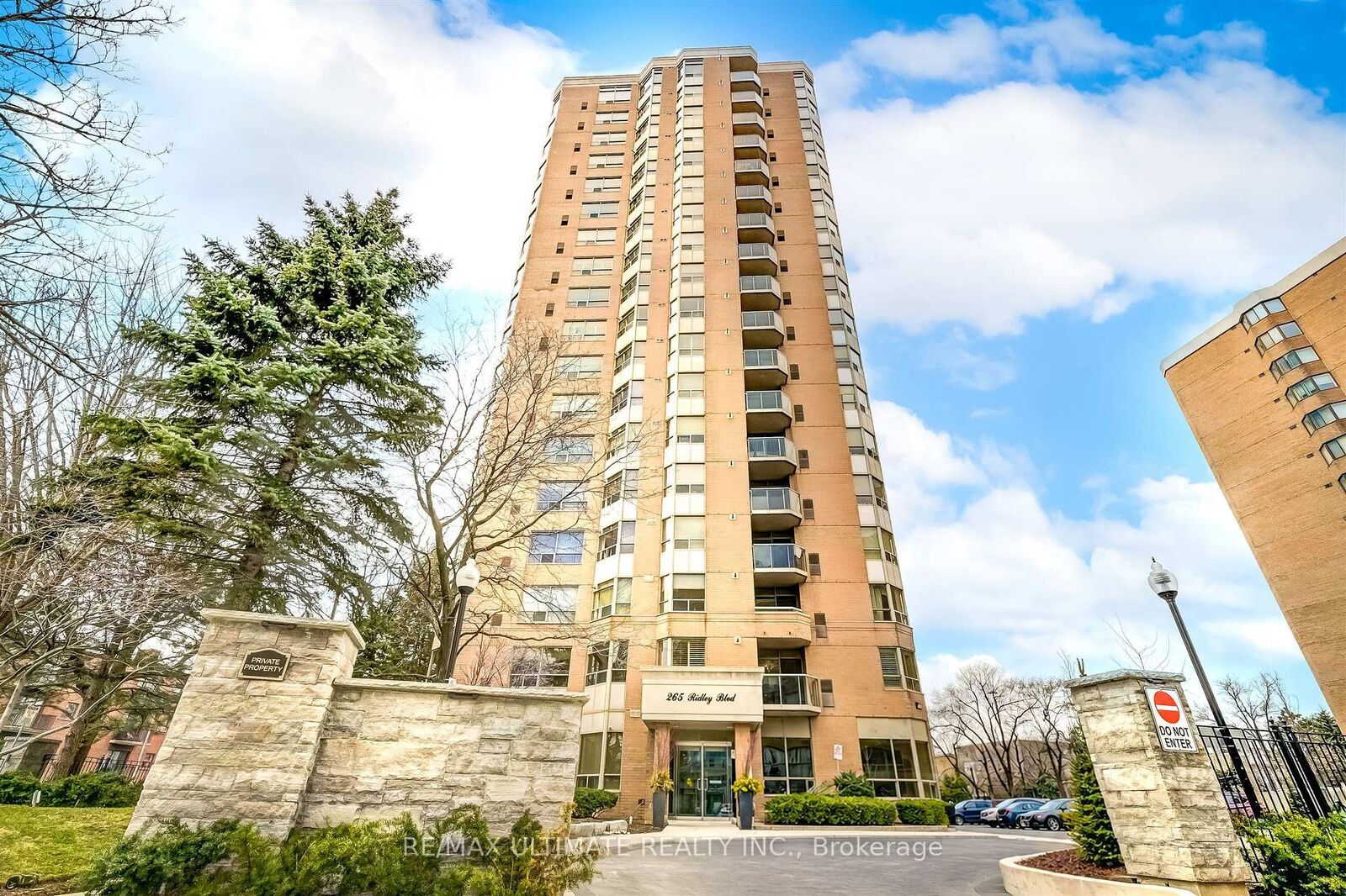 Photo de la propriété:  265 Ridley Boulevard 1605  ON M5M 4N8 