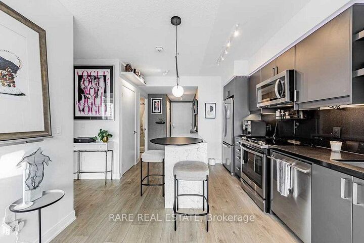 Property Photo:  50 Wellesley Street E 1109  ON M4Y 1G2 
