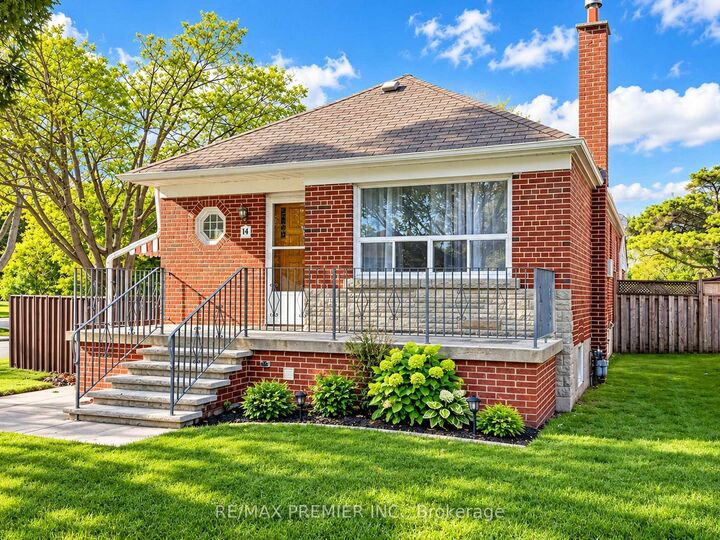 Property Photo:  14 Shaneen Boulevard  ON M1R 1B7 