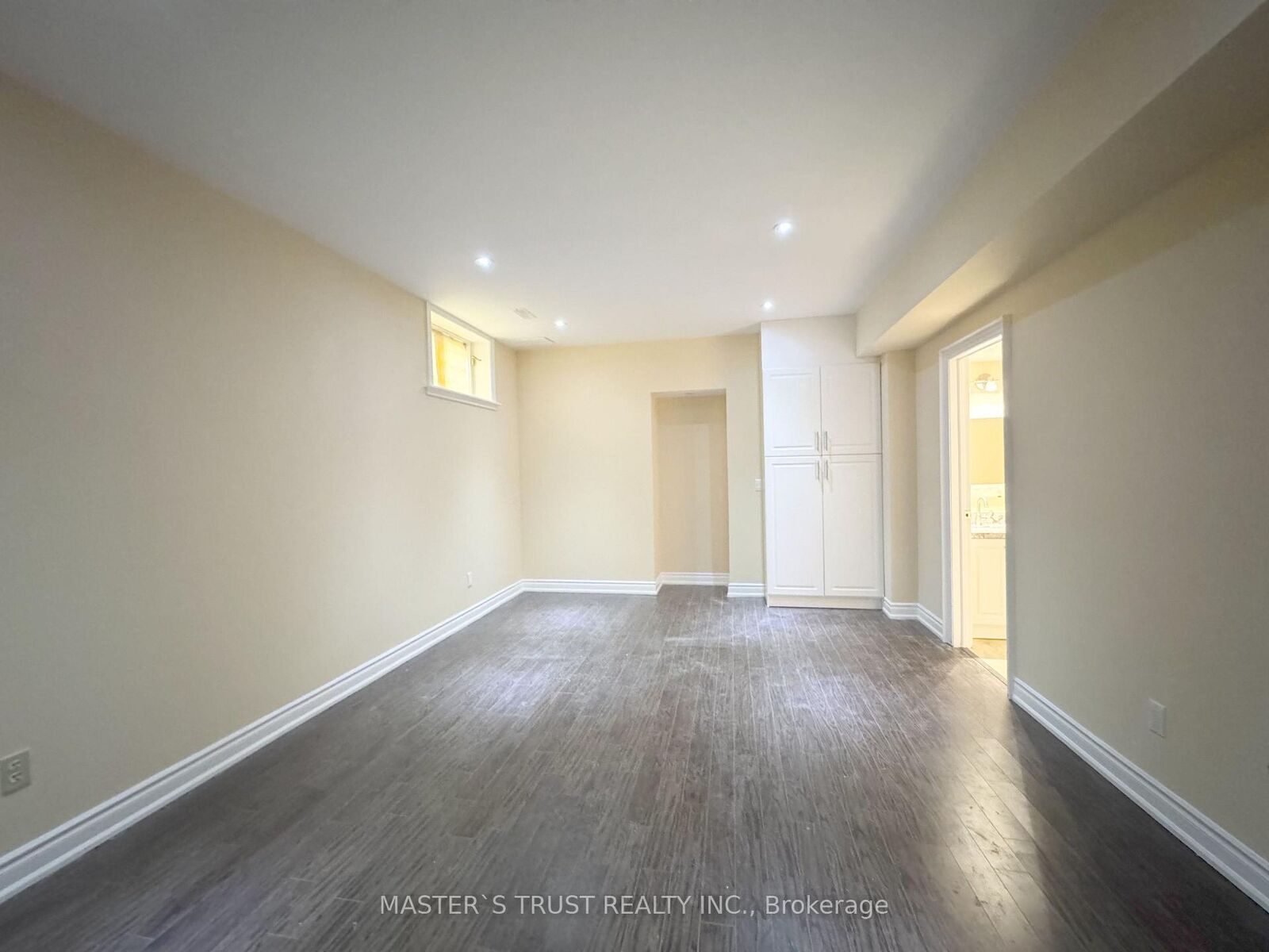 Property Photo:  6 Cadmus Road  ON M2M 2M4 