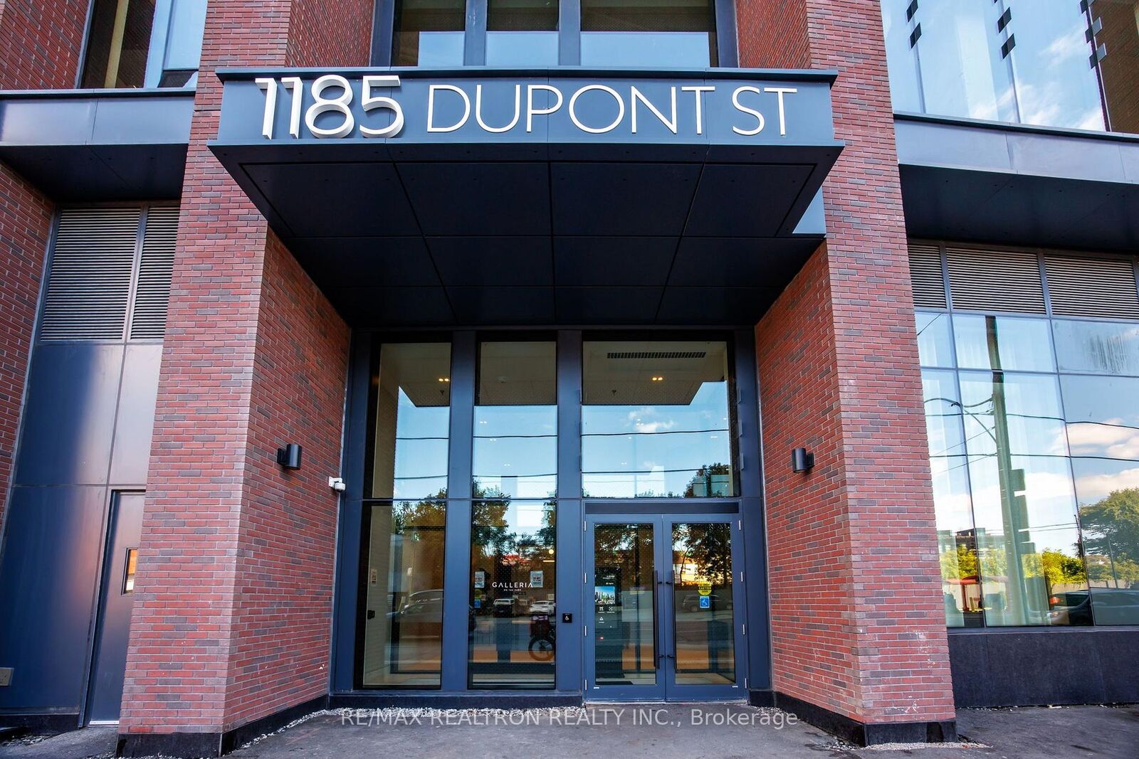 Property Photo:  1185 Dupont Street 1402  ON M6H 2A6 
