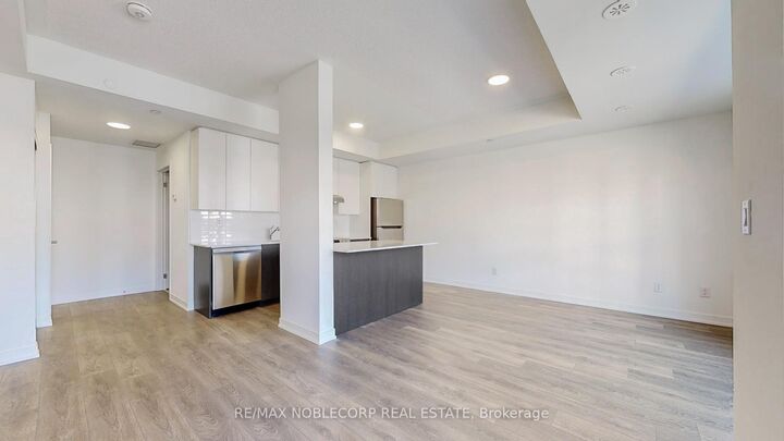 Property Photo:  145 Canon Jackson Drive 205  ON M6M 2G1 