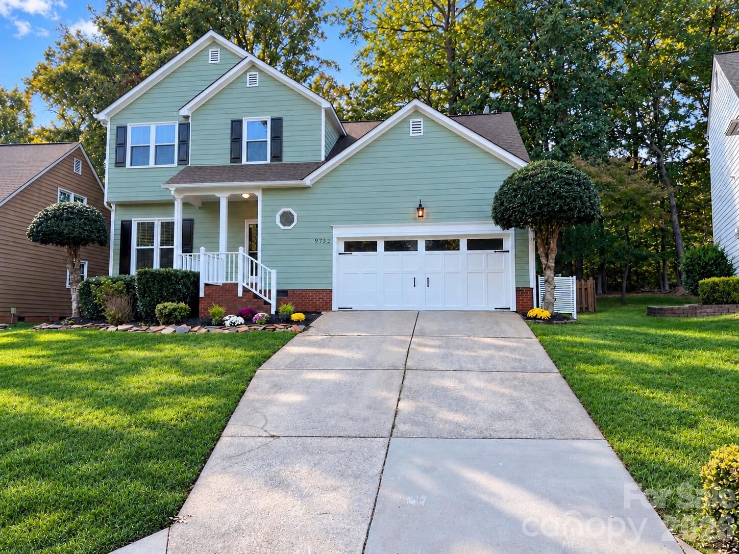 Property Photo:  9732 Whitewood Trail  NC 28269 