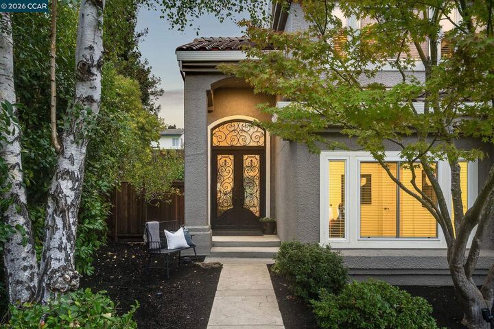 Property Photo:  222 Viewpoint Dr  CA 94506 