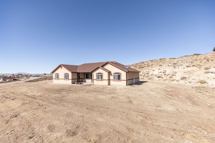 Property Photo:  709 Parkridge Parkway  NV 89815 