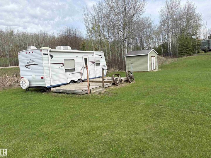 Property Photo:  419 60501 Rng Road 120  AB T0A 3A0 