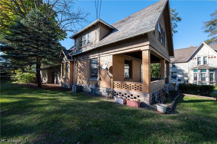 Property Photo:  731 N Lincoln Avenue  OH 44460 