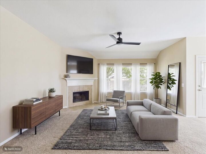 Property Photo:  613 Quail Hollow Drive  TX 76065 