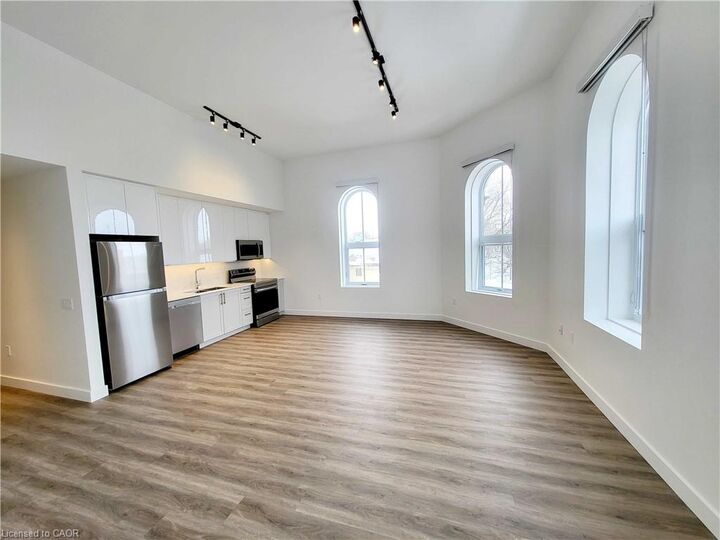 Property Photo:  75 Huron Street 205 - Studio  ON N3A 1K1 