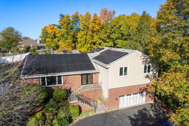 Property Photo:  5 Pebble Place  MA 02180 