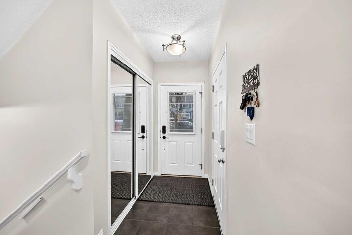 Property Photo:  268 Viewpointe Terrace  AB T1X 0T2 