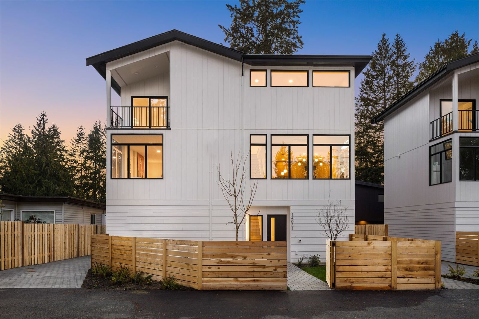 Property Photo: 14037 Densmore Avenue N WA 98133