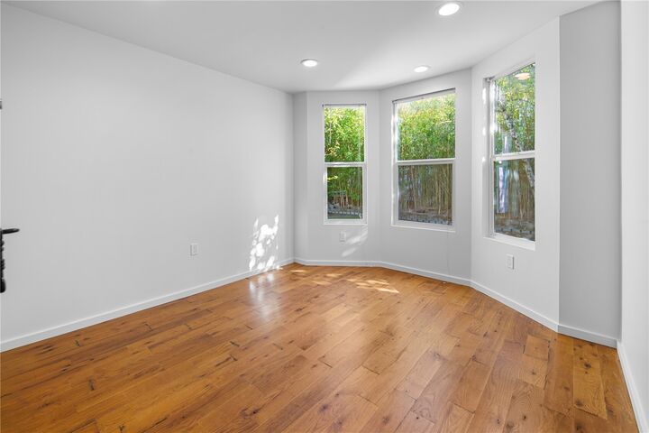 Property Photo: 1414 E Spring Street WA 98122