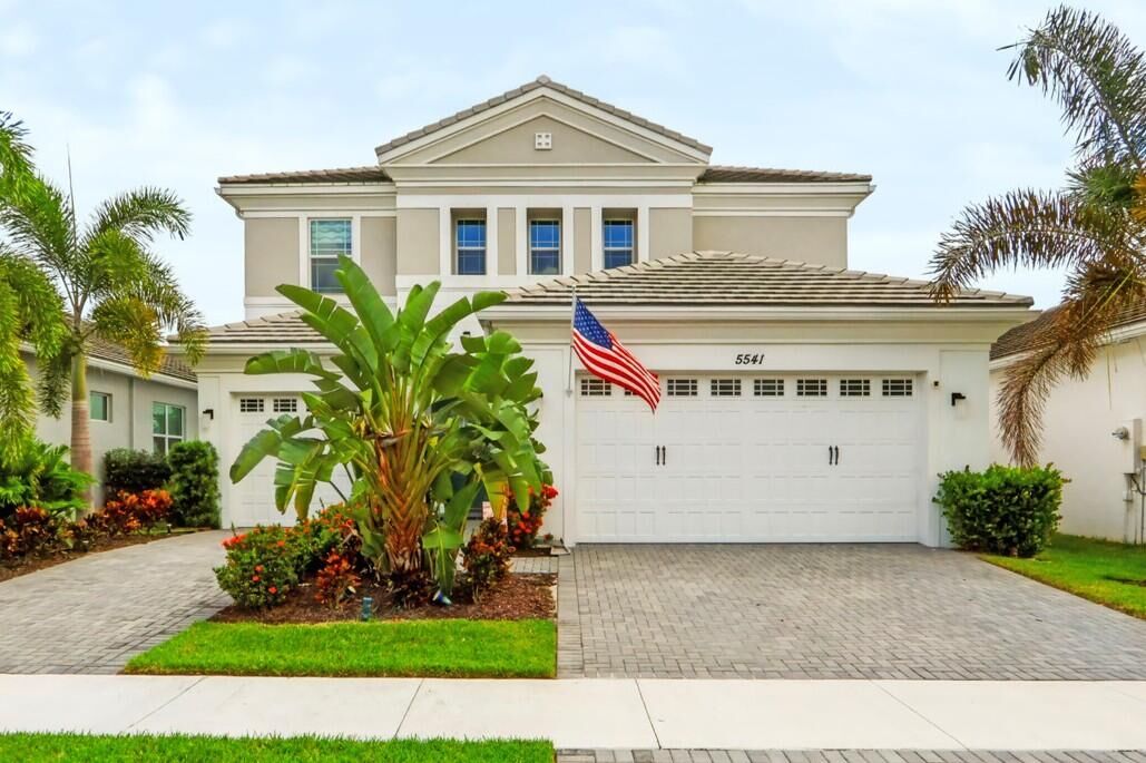 Property Photo: 5541 Macoon Way FL 33470
