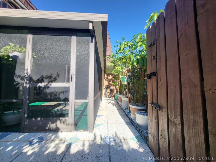 Property Photo: 5937 SE Riverboat Drive SE 616 FL 34997